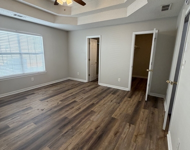 3020 Meadow Glen Pass - Photo Thumbnail 18