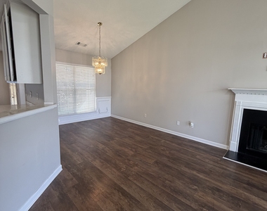 3020 Meadow Glen Pass - Photo Thumbnail 28