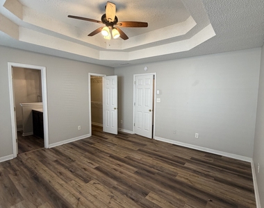3020 Meadow Glen Pass - Photo Thumbnail 34