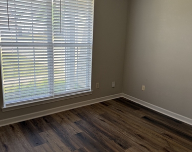 3020 Meadow Glen Pass - Photo Thumbnail 11