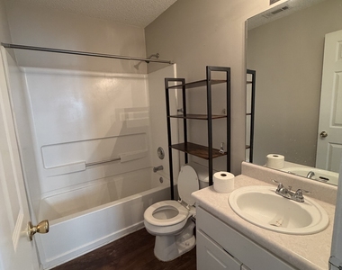 3020 Meadow Glen Pass - Photo Thumbnail 22