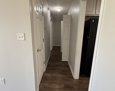 3020 Meadow Glen Pass - Photo Thumbnail 7