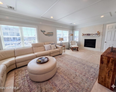 1825 Boat Point Drive - Photo Thumbnail 7