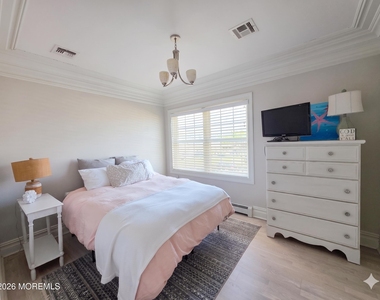 1825 Boat Point Drive - Photo Thumbnail 14