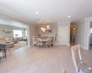 1825 Boat Point Drive - Photo Thumbnail 6