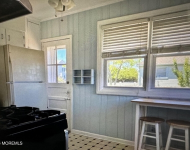 63 Marion Place - Photo Thumbnail 9