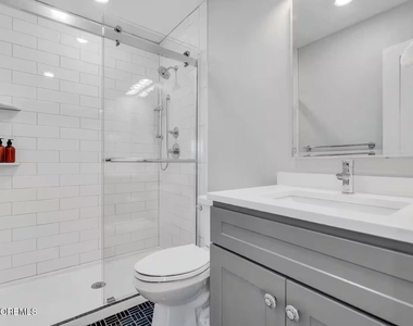 13 5th Avenue - Photo Thumbnail 20