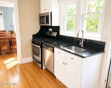 17 Walnut Place - Photo Thumbnail 9