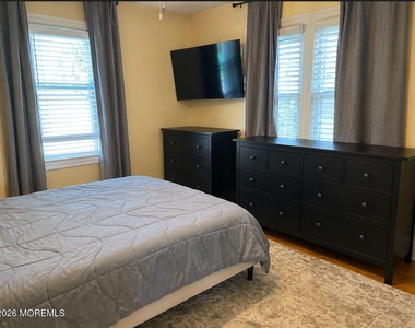 17 Walnut Place - Photo Thumbnail 12