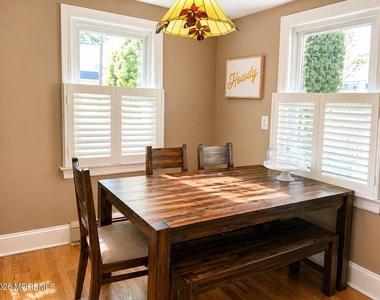 17 Walnut Place - Photo Thumbnail 11
