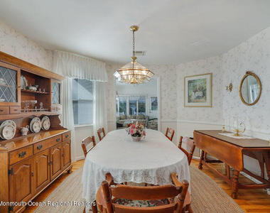 315 Tuttle Avenue - Photo Thumbnail 5