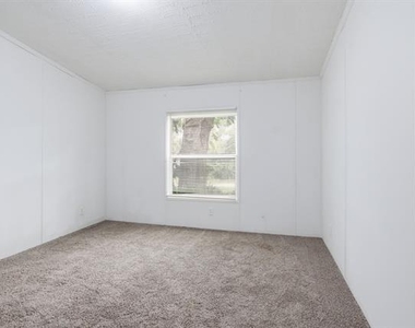 301 Elm Lane - Photo Thumbnail 27