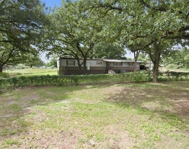 301 Elm Lane - Photo Thumbnail 36