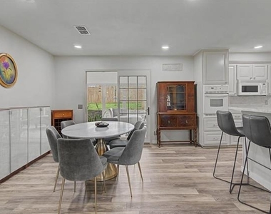 405 Torrey Street - Photo Thumbnail 4