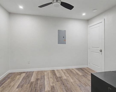 405 Torrey Street - Photo Thumbnail 8