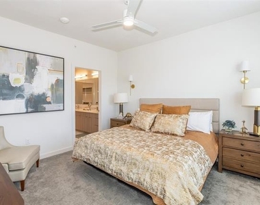 7450 Coronado Avenue - Photo Thumbnail 4