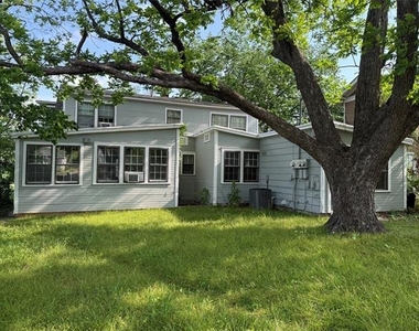 224 W Hull Street - Photo Thumbnail 4
