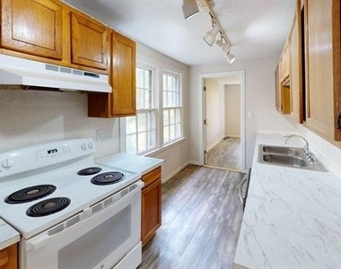 224 W Hull Street - Photo Thumbnail 7