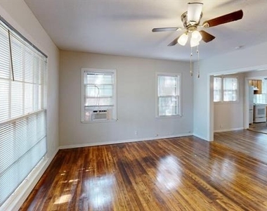 224 W Hull Street - Photo Thumbnail 5