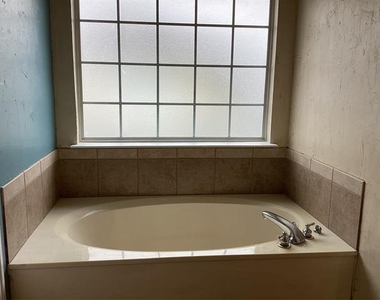 7774 Park Downs Drive - Photo Thumbnail 26