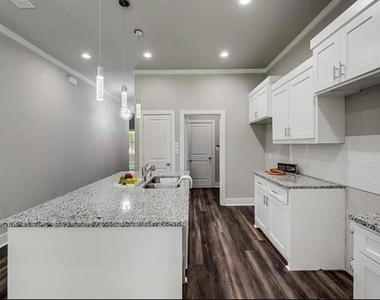 8728 Dunlap Drive - Photo Thumbnail 10