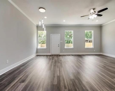 8728 Dunlap Drive - Photo Thumbnail 13