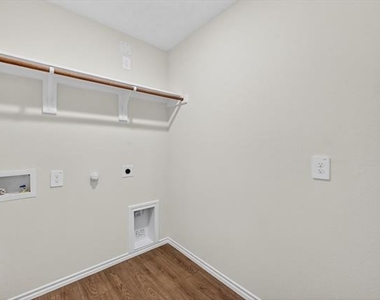 3918 Applewood Trail - Photo Thumbnail 18