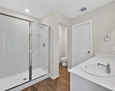 3918 Applewood Trail - Photo Thumbnail 16