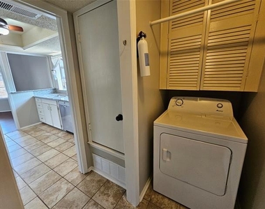 601 Harvest Hill Street - Photo Thumbnail 12