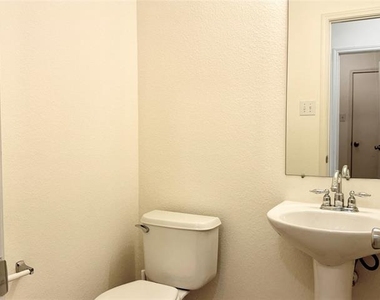10208 Coolidge Drive - Photo Thumbnail 21