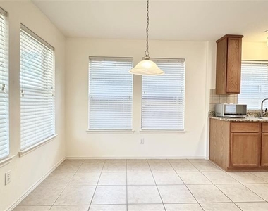 10208 Coolidge Drive - Photo Thumbnail 10