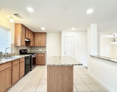 10208 Coolidge Drive - Photo Thumbnail 8