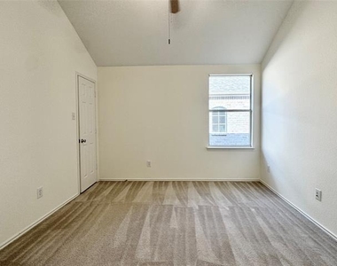 10208 Coolidge Drive - Photo Thumbnail 19