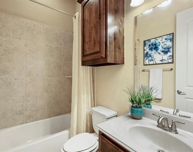 13732 Eleanor Avenue - Photo Thumbnail 29