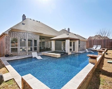13732 Eleanor Avenue - Photo Thumbnail 1