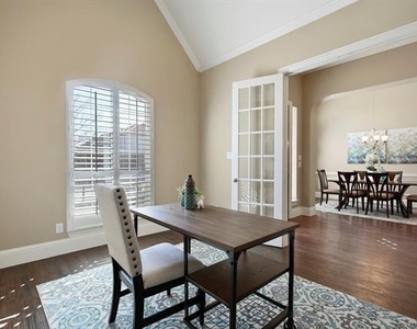 13732 Eleanor Avenue - Photo Thumbnail 12