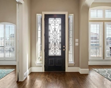 13732 Eleanor Avenue - Photo Thumbnail 6