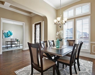13732 Eleanor Avenue - Photo Thumbnail 8