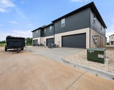 2360 Spring Park Boulevard - Photo Thumbnail 29