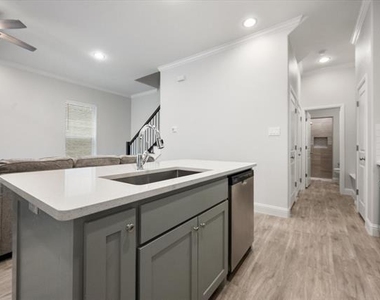 2360 Spring Park Boulevard - Photo Thumbnail 15