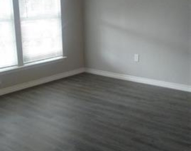 1410 Joplin Street - Photo Thumbnail 11