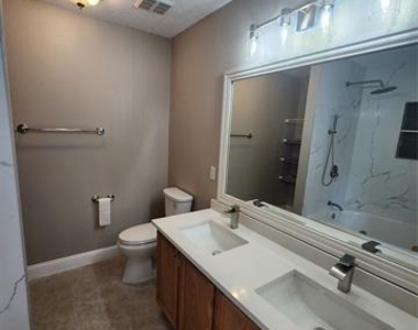 907 Live Oak Drive - Photo Thumbnail 9