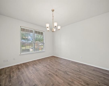 1205 Crest Ridge Drive - Photo Thumbnail 8