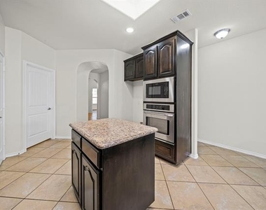 1205 Crest Ridge Drive - Photo Thumbnail 6