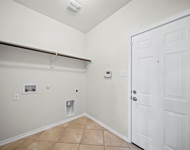 1205 Crest Ridge Drive - Photo Thumbnail 20