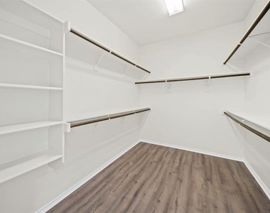 1205 Crest Ridge Drive - Photo Thumbnail 14