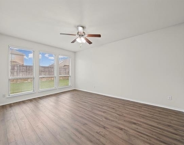 1205 Crest Ridge Drive - Photo Thumbnail 10