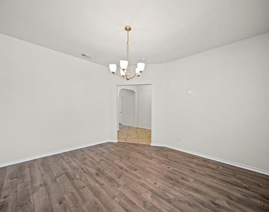 1205 Crest Ridge Drive - Photo Thumbnail 9