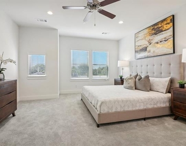 104 Samuel Street - Photo Thumbnail 24