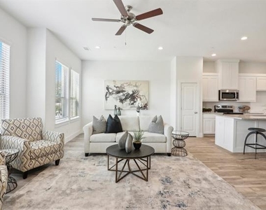 104 Samuel Street - Photo Thumbnail 7